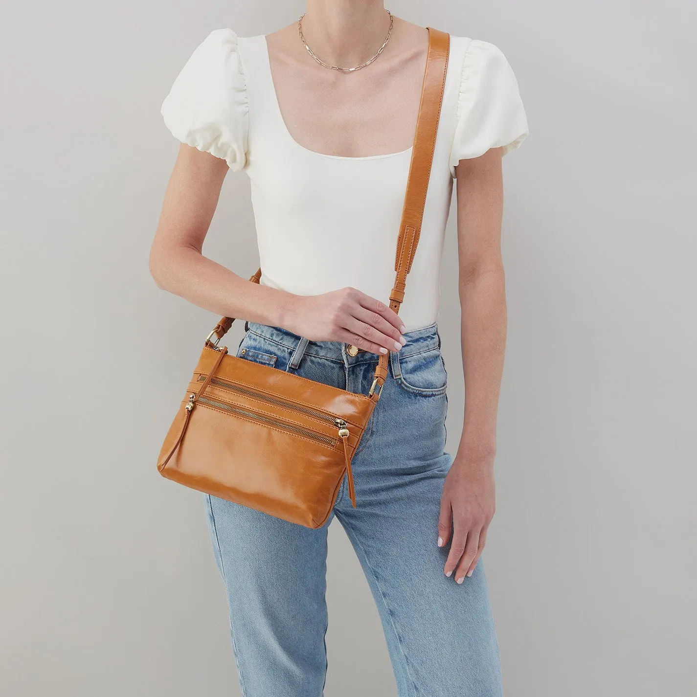 Billie Crossbody In Polished Leather - Natural