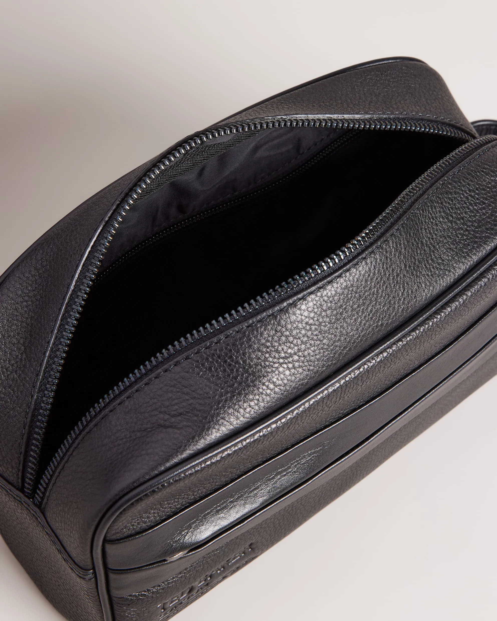 Paty Ted Baker Branded Leather Washbag Black