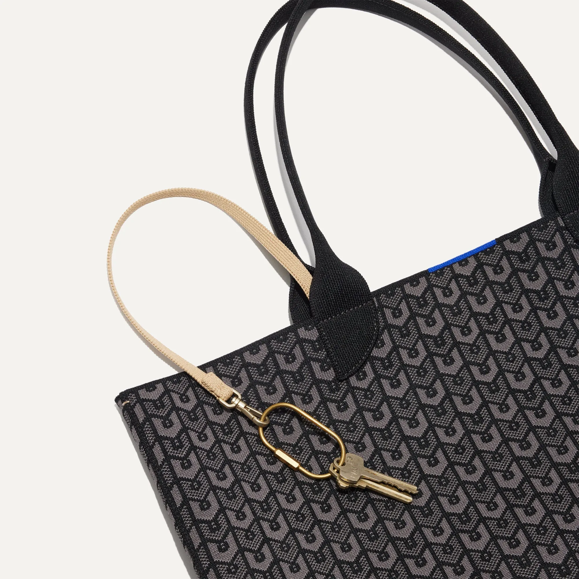 The Lightweight Tote - Signature Black